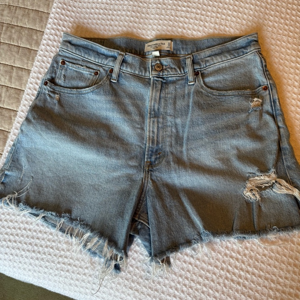 Abercrombie Curve Love High Rise Mom Short